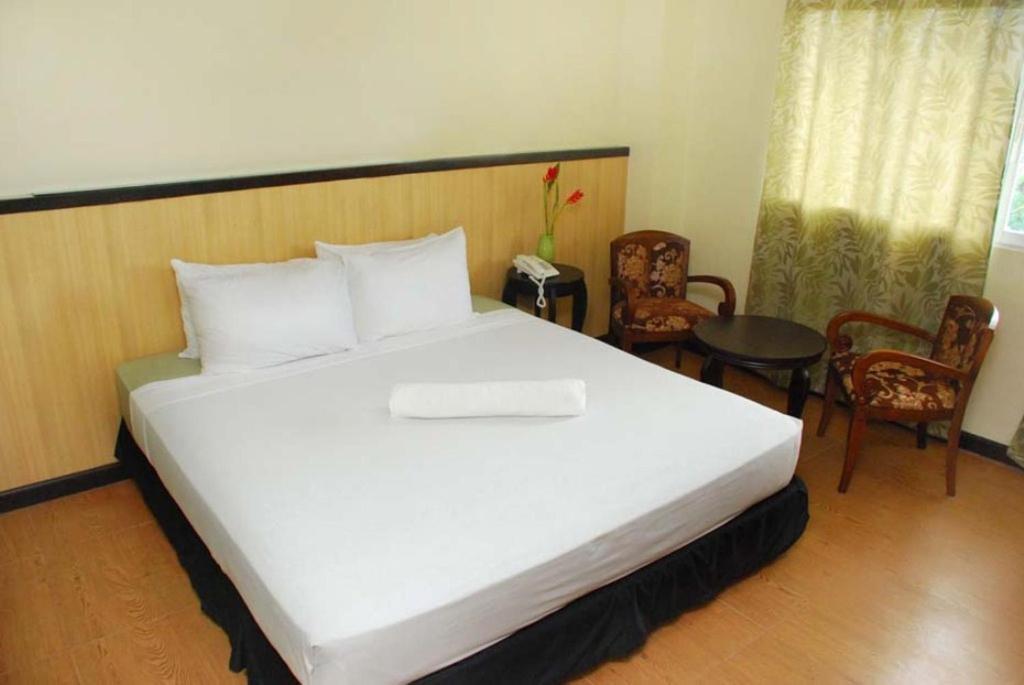 Panda Tea Garden Suites Tagbilaran Exterior foto
